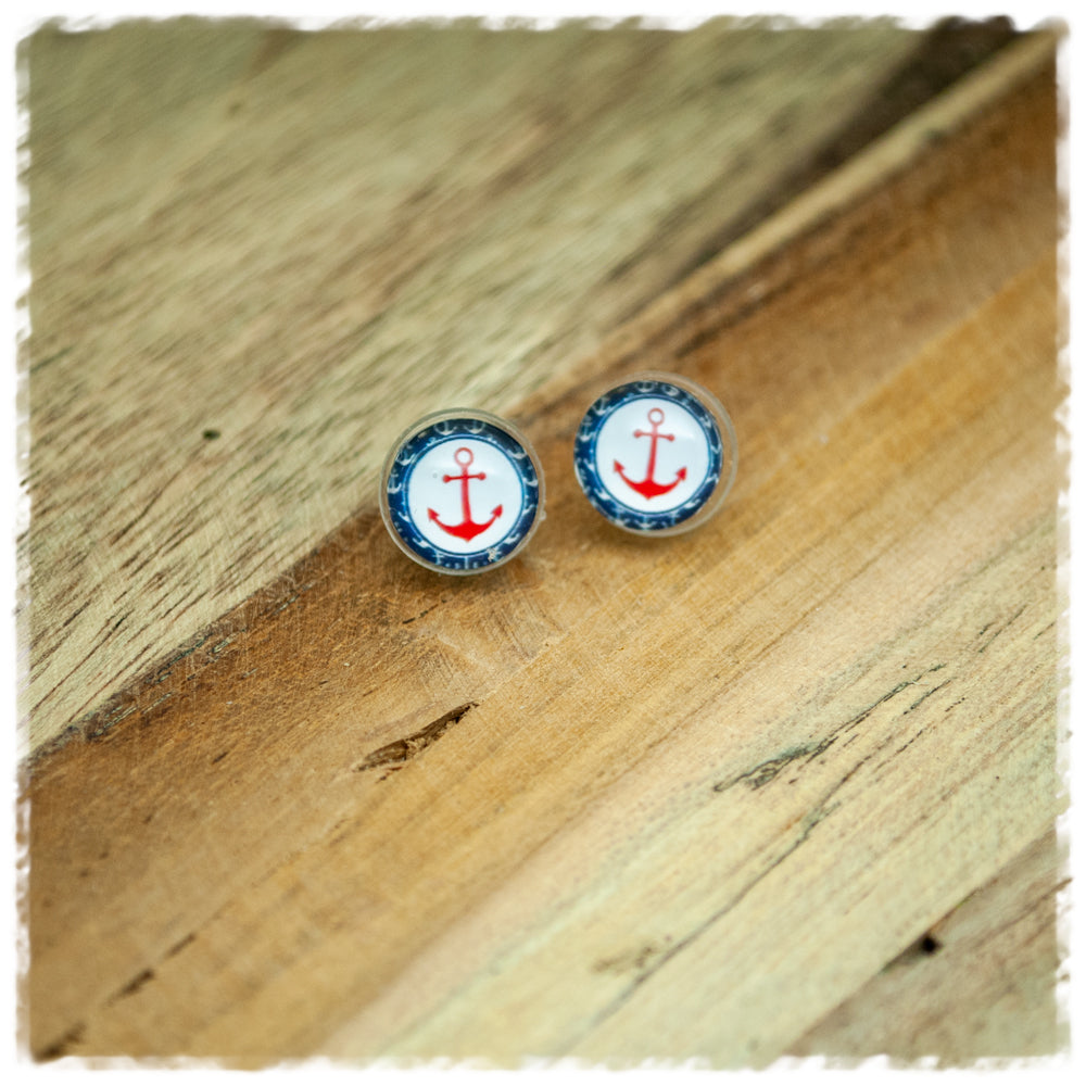 Ohrringe in 10 mm blau weiß mit rotem Anker und Chirurgenstahl