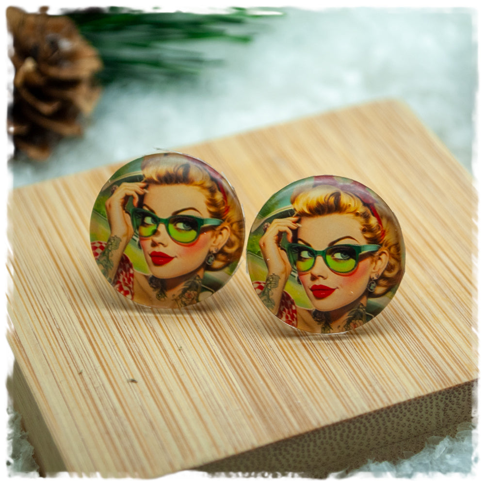 Ohrringe in 20 mm grün mit blondem Pinup