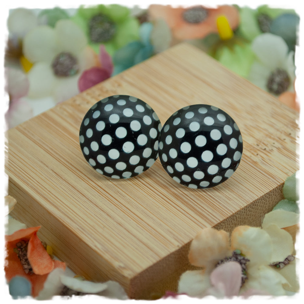 Ohrringe schwarz mit weißen Punkten - Jackelina