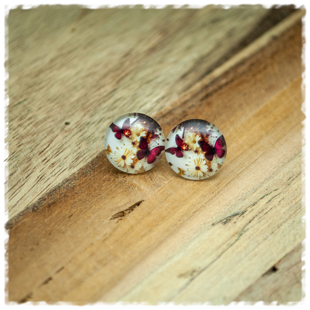 Ohrringe in 14 mm beige mit Schmetterlingen