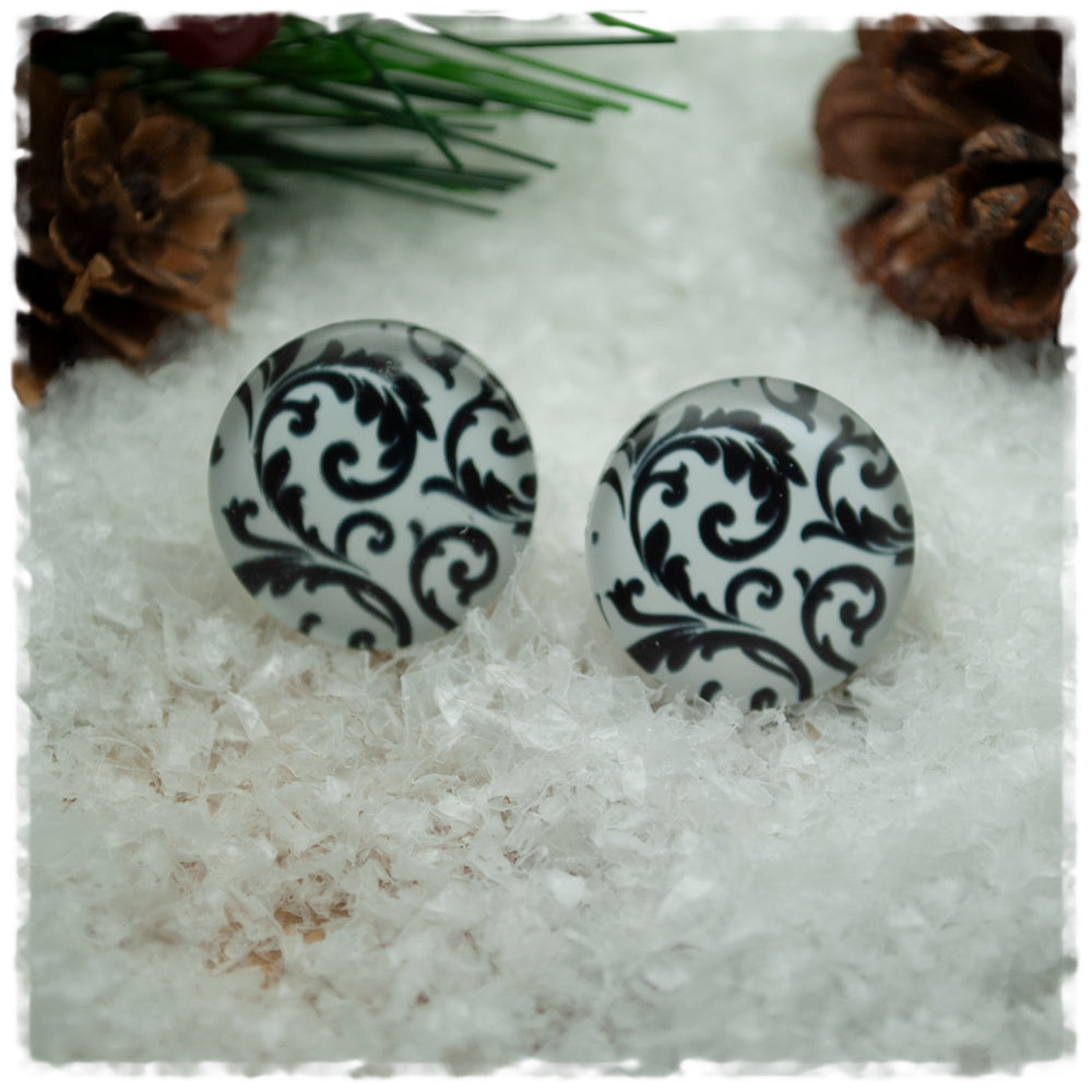 Ohrringe in 20 mm weiß mit schwarzen Ornamenten