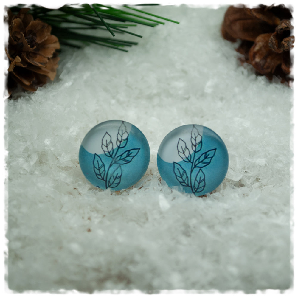 Ohrringe in 16 mm blau grau mit gezeichneten Blättern