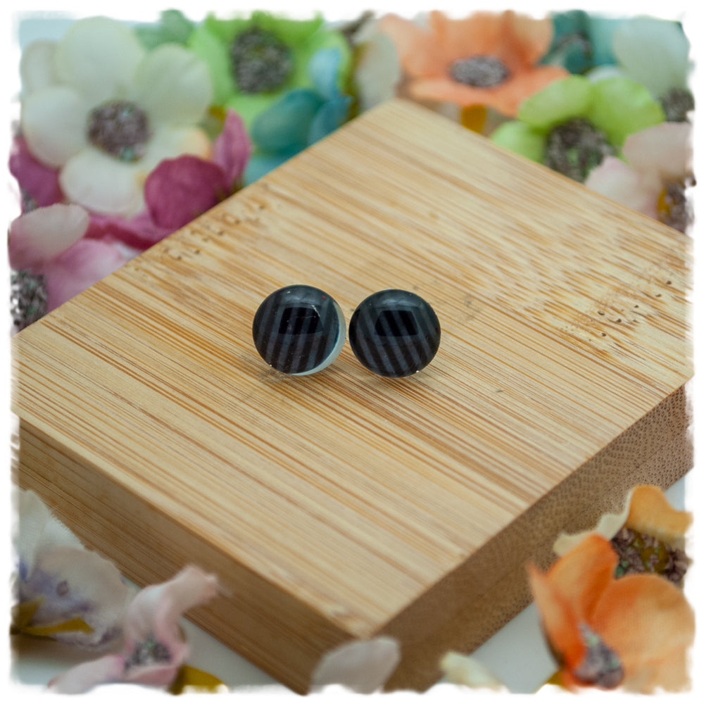 Ohrringe in 10 mm grau schwarz gestreift