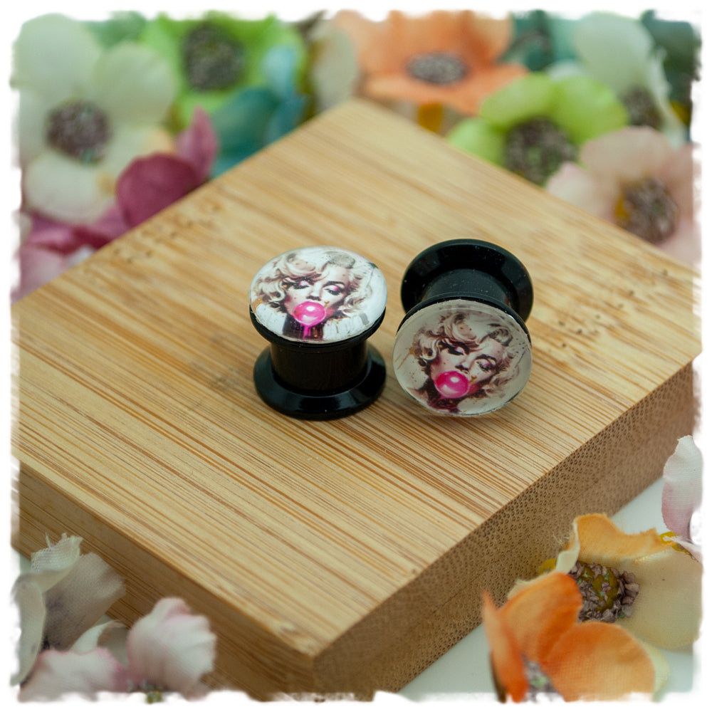 Plugs 10 mm Mädchen mit pinkem Bubblegum