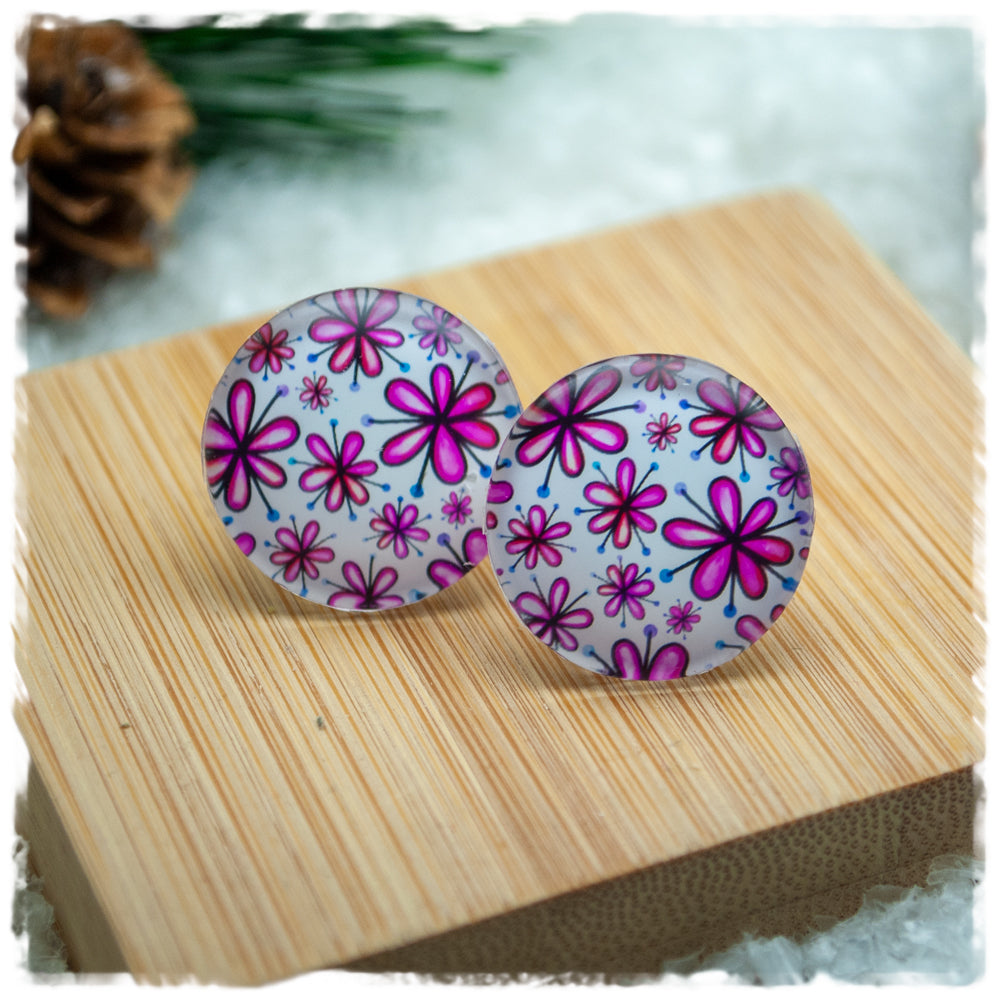 Ohrringe in 20 mm weiß mit pinken Blüten