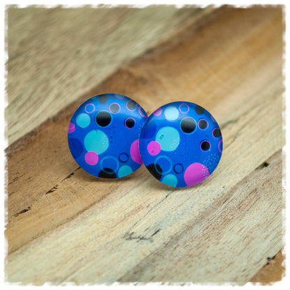 Ohrringe blau mit Punkten in hellblau, schwarz und pink