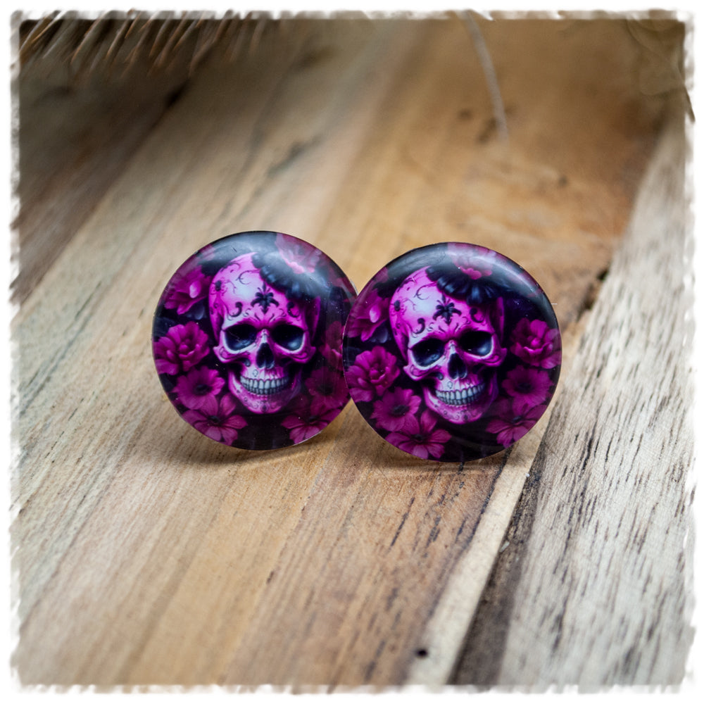 Ohrringe in 20 mm Totenkopf mit pinken Blüten