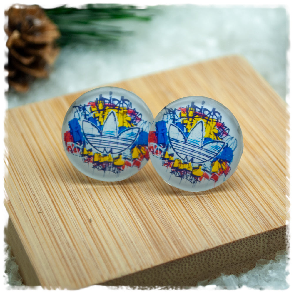 Ohrringe in 20 mm weiß, blau, gelb mit adidas Blüte