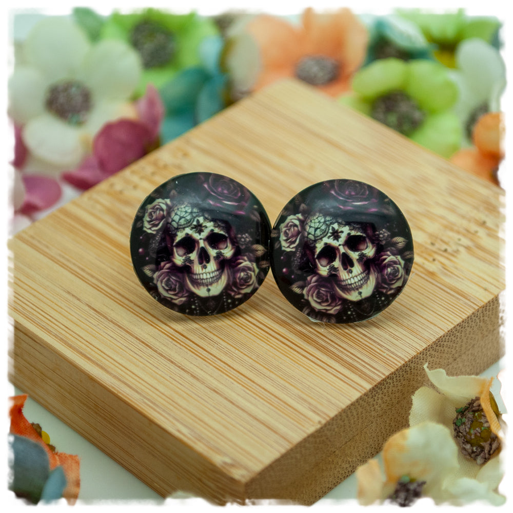 Ohrringe schwarz mit Totenkopf und beigen Rosen - Jackelina