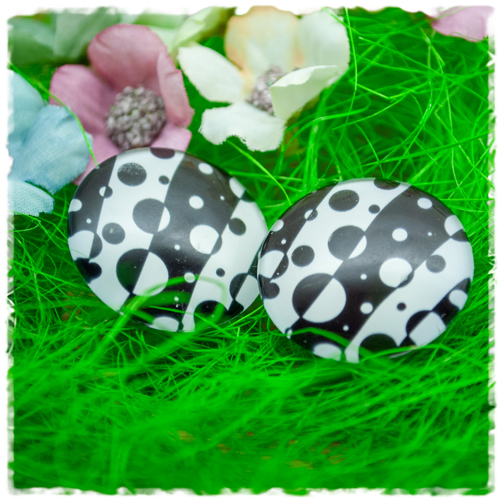 Ohrringe in 25 mm schwarz weiß gemustert