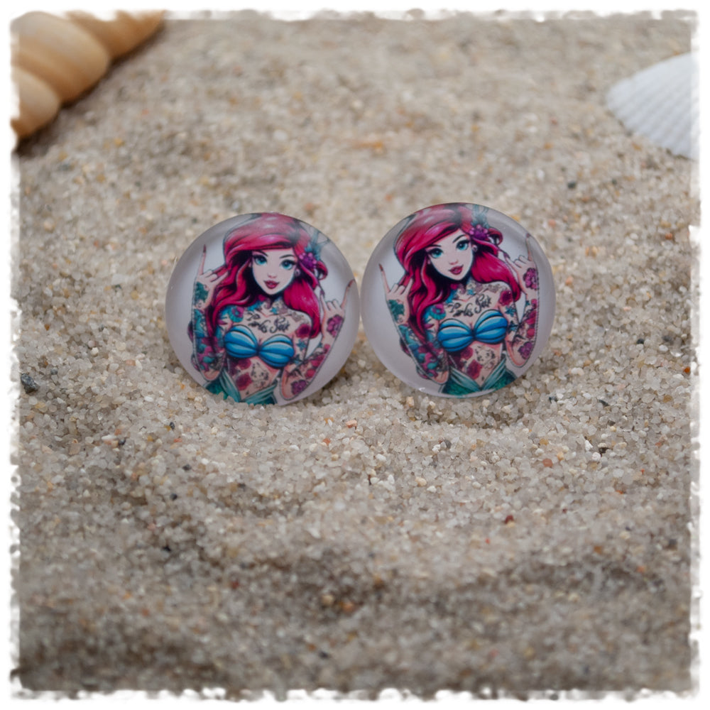 Ohrringe Tattoogirl mit pinken Haaren