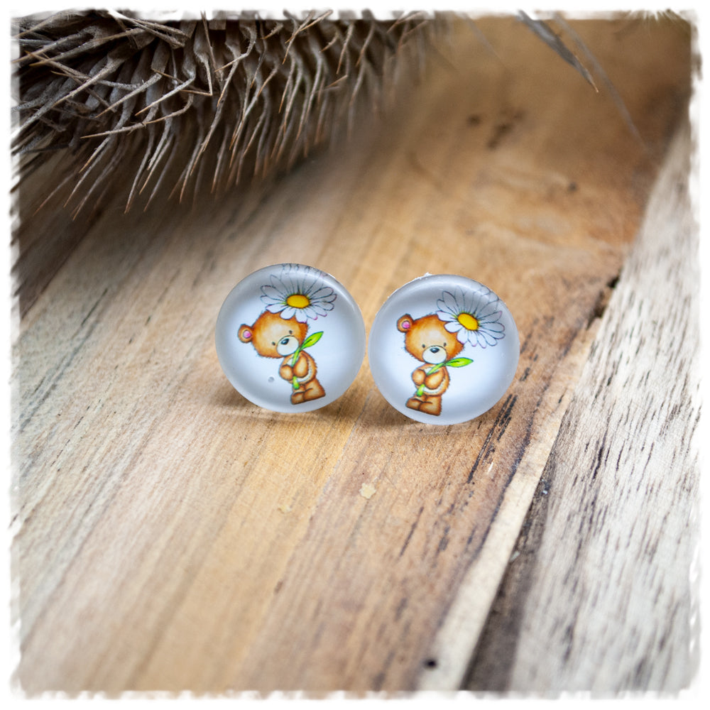 Ohrringe in 14 mm weiss mit kleinem Teddy
