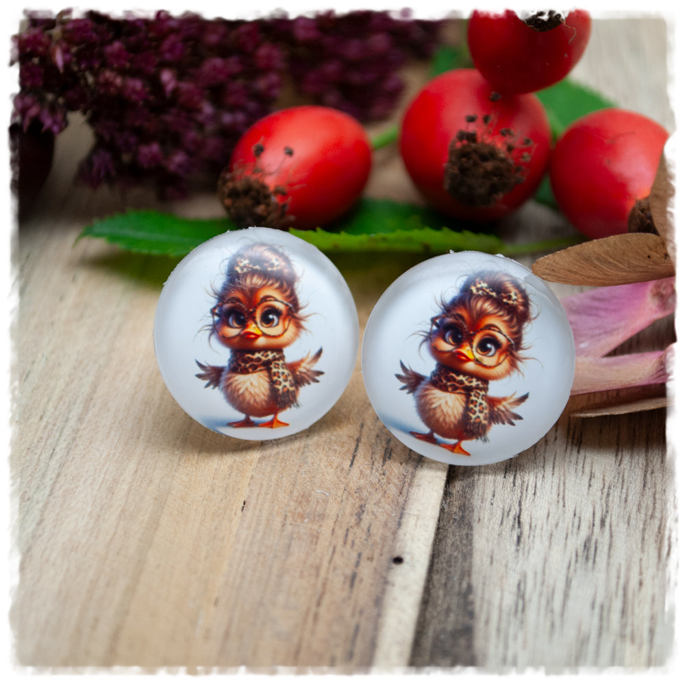 Ohrringe weiß mit kleinem Küken und Leoschal