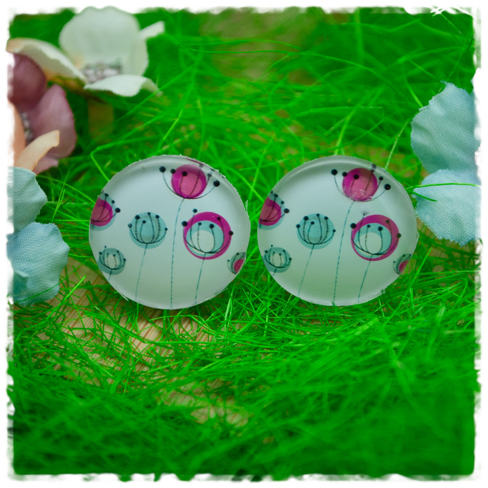 Ohrringe in 20 mm weiß mit pinken Blumen