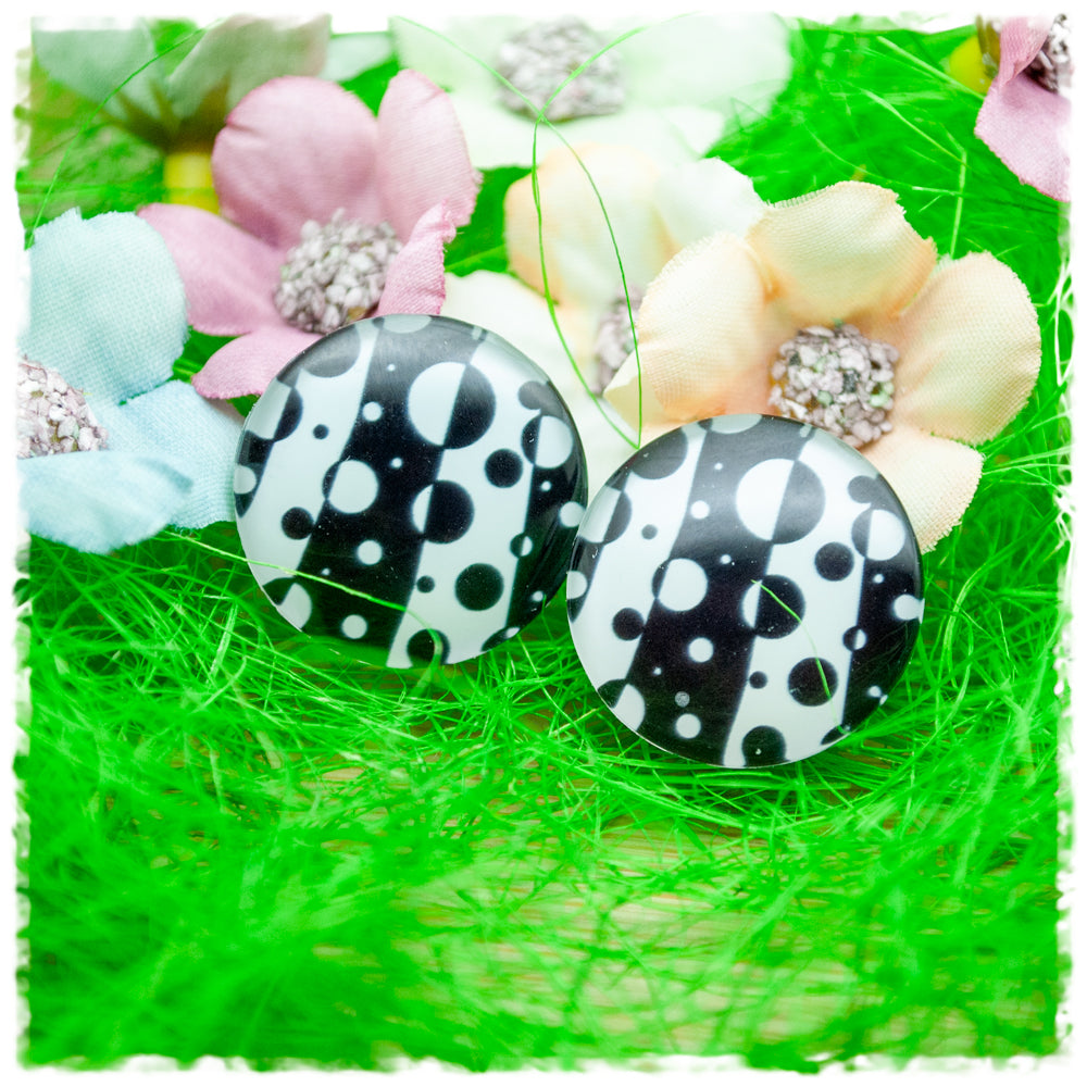 Ohrringe schwarz weiß gemustert