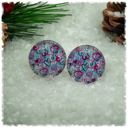 Ohrringe hellgrau mit pinken und schwarzen Herzen
