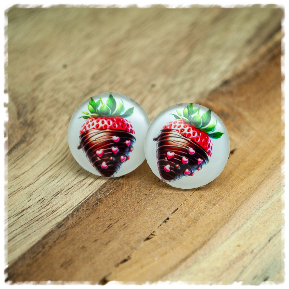 Ohrringe weiß mit Schokoerdbeere