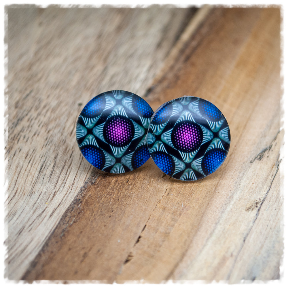Ohrringe in 20 mm grau mit schwarz, pinken und blauen Punkten