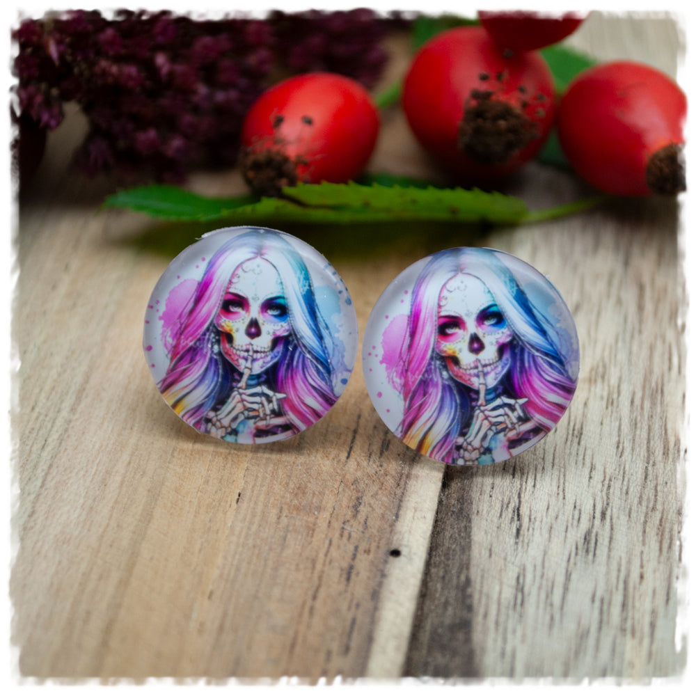 Ohrringe weiß mit pinkem Totenkopfmädchen
