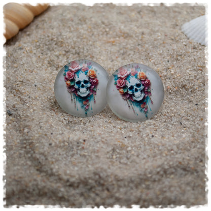 Ohrringe grau mit Totenkopf und rosa Blüten