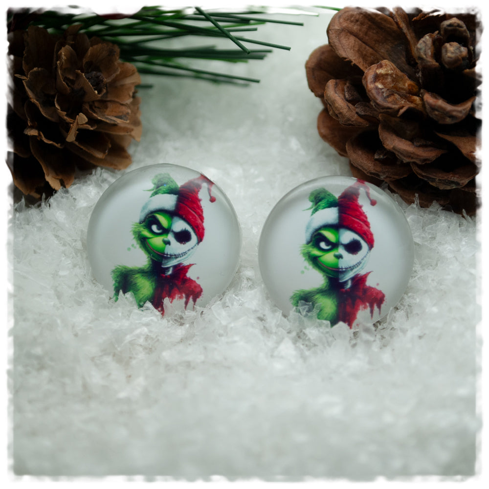 Ohrringe weiß mit Monster halb grün halb Skelett