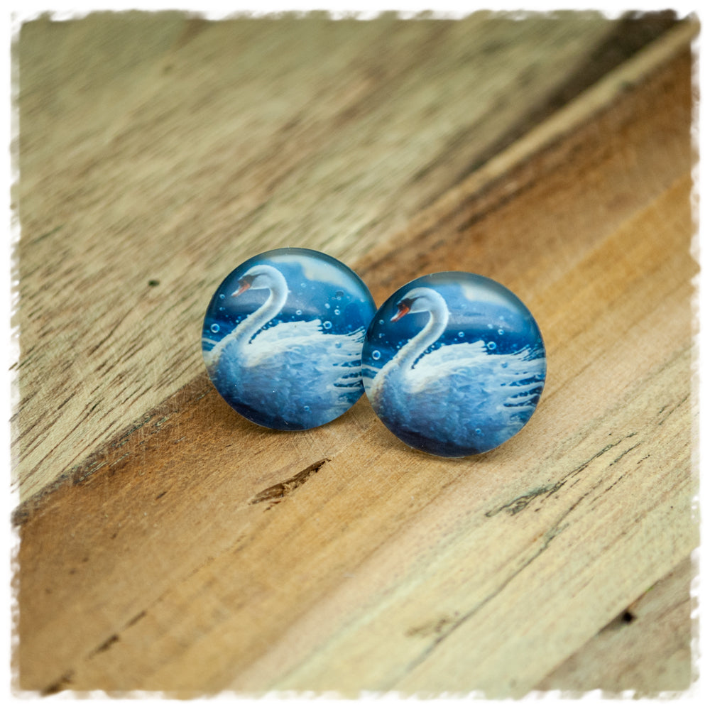 Ohrringe in 18 mm blau mit Schwan