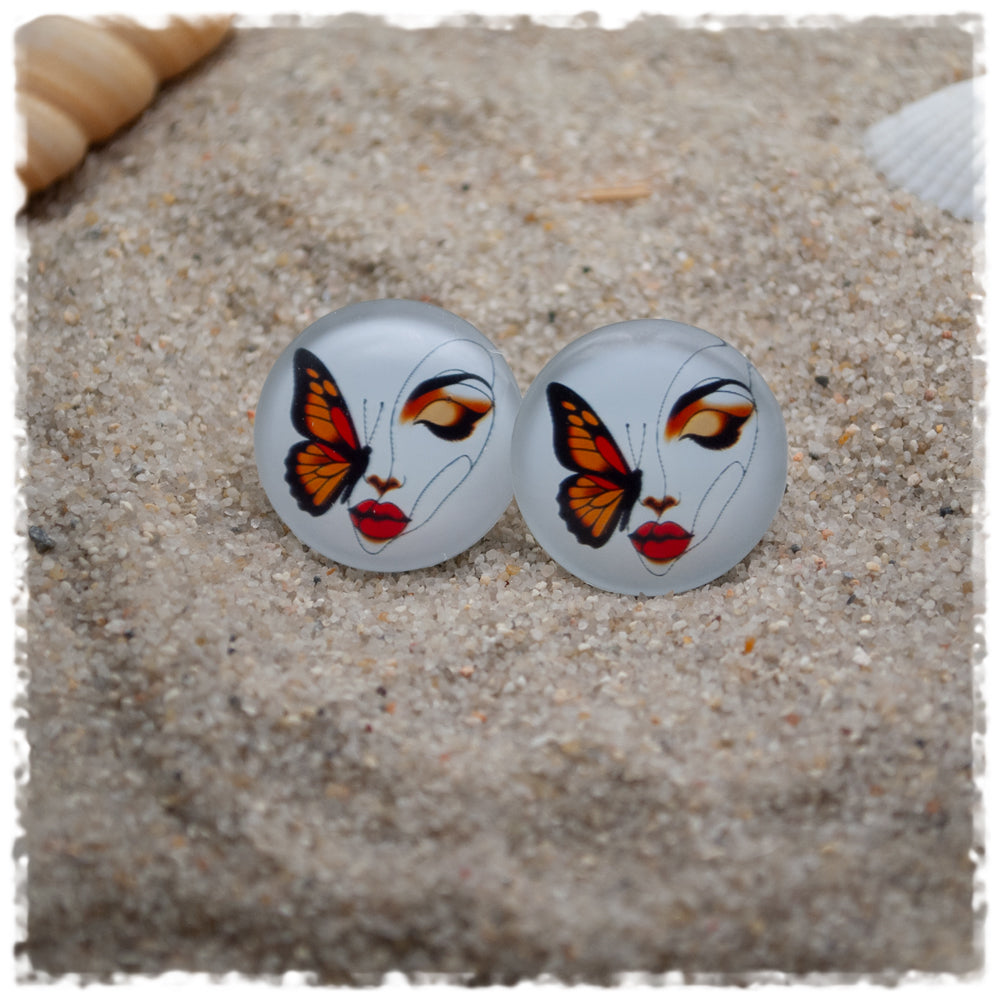 Ohrringe in 20 mm weiss mit Gesicht und Schmetterling