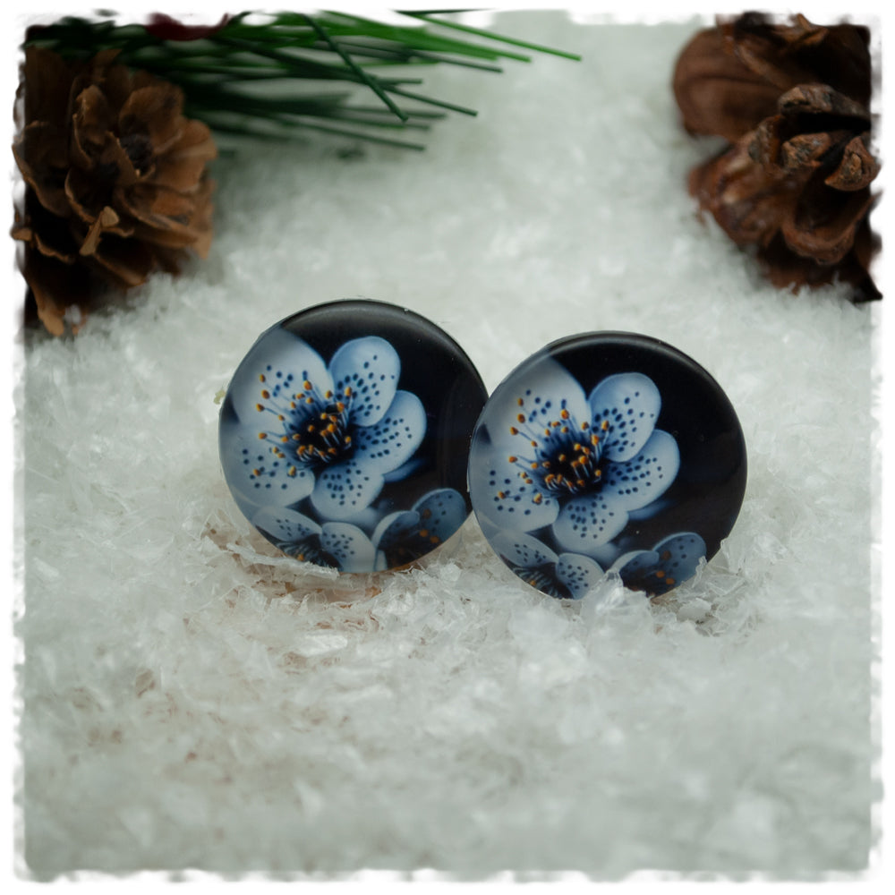 Ohrringe schwarz mit weißblauer Blüte