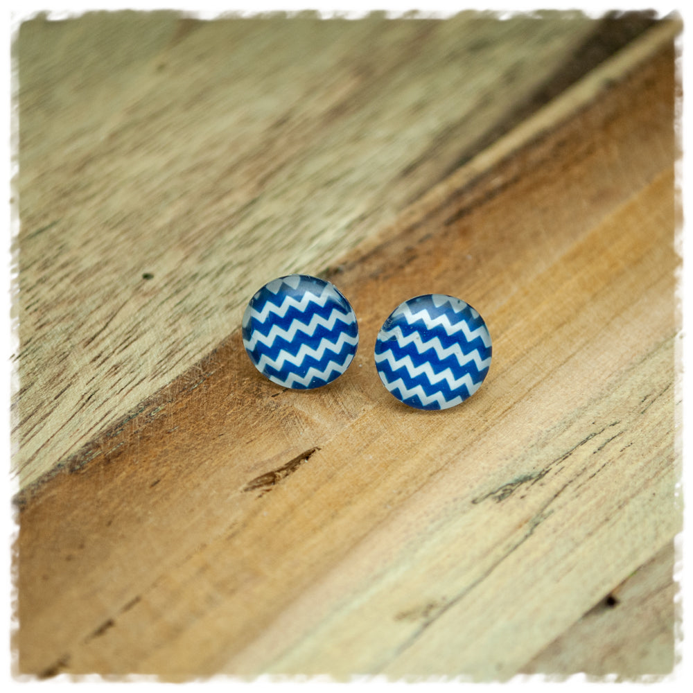 Ohrringe in 12 mm blau weiß gezackt