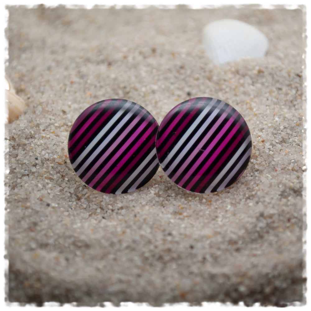 Ohrringe mit Streifen in schwarz, weiß und pink