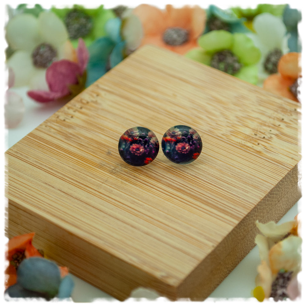 Ohrringe in 10 mm dunkelgrau mit pinken und beigen Blüten