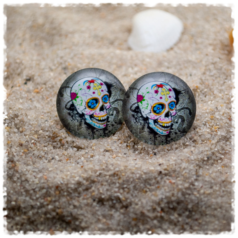 Ohrringe in 20 mm grau mit Totenkopf
