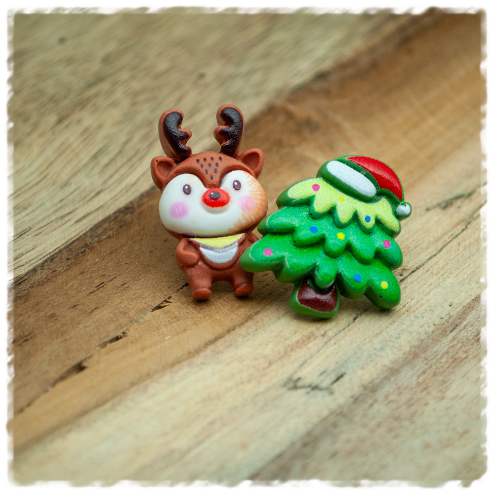 Ohrringe in 20 mm mit Rentier und Weihnachtsbaum