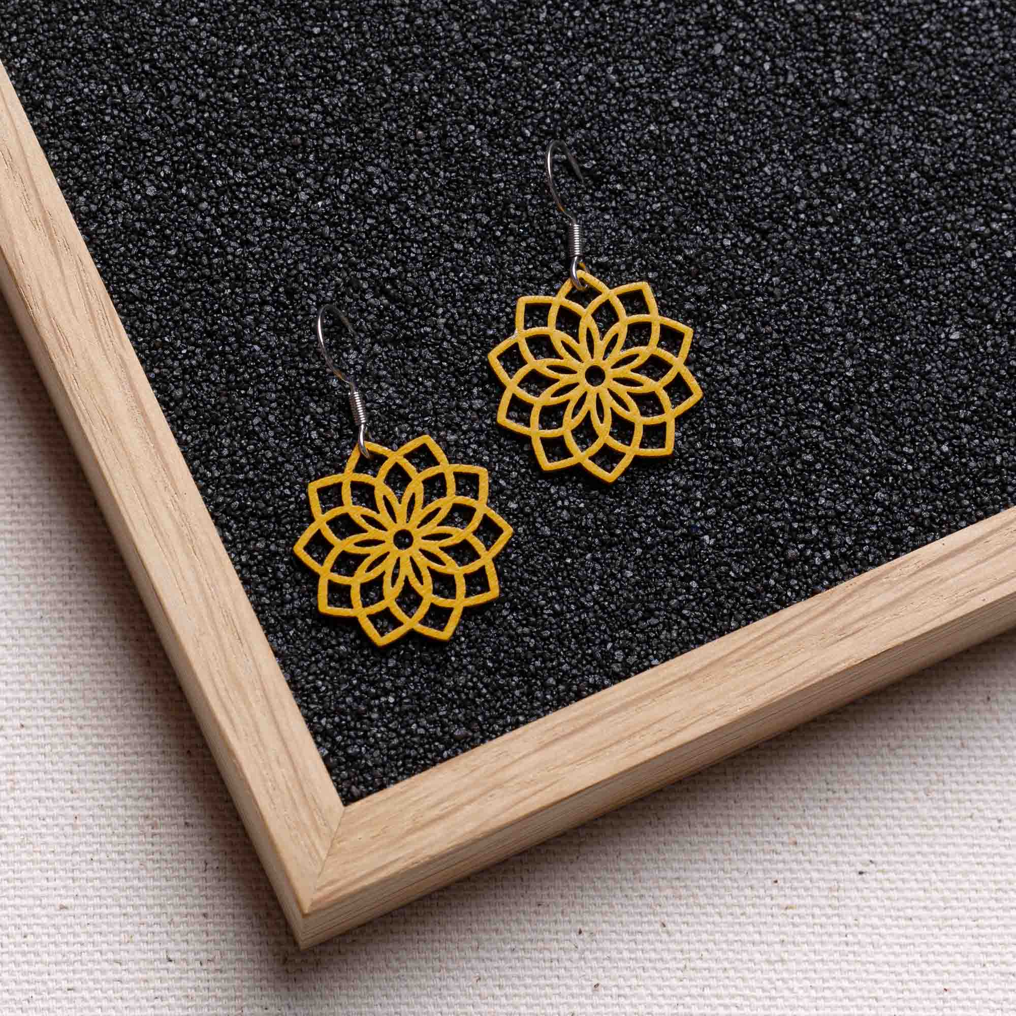 Ohrringe / Ohrhänger aus Holz | Mandala