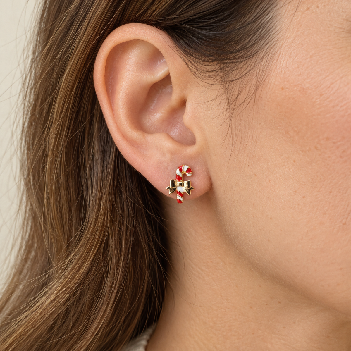 Ohrringe in 10 mm rot-weiß goldene Schleife