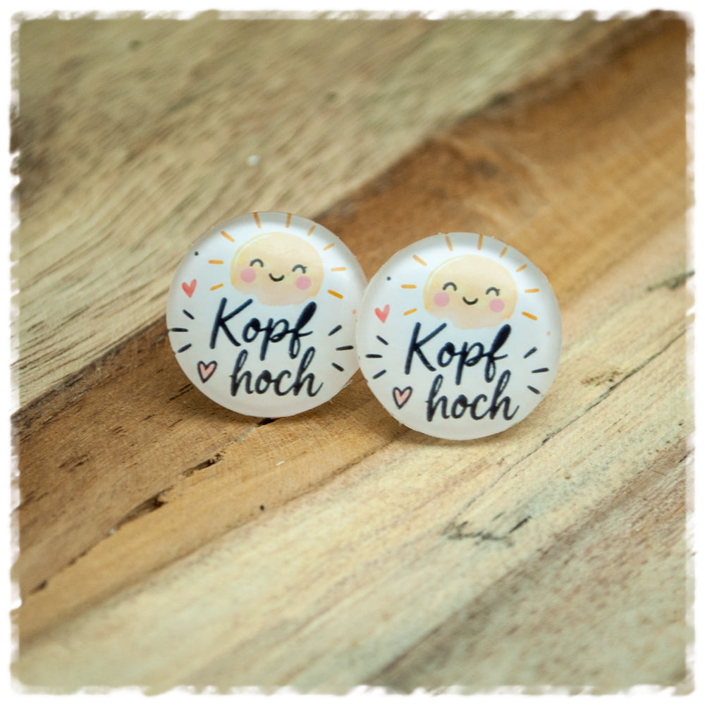 Jackelina Ohrstecker Kopf hoch mit lächelnder Sonne und rosa Herzen, als Paar auf Holz fotografiert